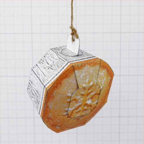 JL - Paper Toy Photo - Mince Pie - Vertical Hanging 1